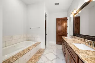 2022 Sabine St, Houston, TX 77007 - Photo 13