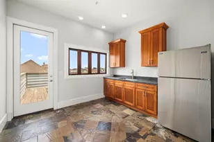 2022 Sabine St, Houston, TX 77007 - Photo 17