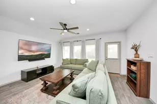 1137 Buffalograss Trl, Sealy, TX 77474 - Photo 19