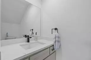 5317 Jefferson St, Houston, TX 77023 - Photo 29