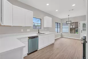 15411 Monte Vista Dr, Houston, TX 77083 - Photo 5
