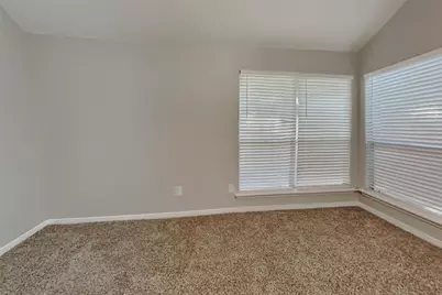22 S Rain Forest Court, Spring, TX 77380 - Photo 7
