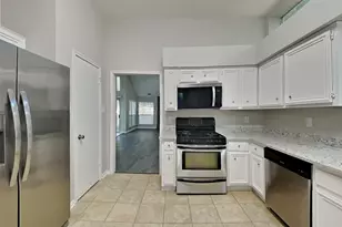 22 S Rain Forest Ct, Spring, TX 77380 - Photo 5