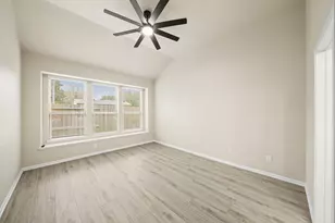 12923 Pecan Shores Dr, Houston, TX 77044 - Photo 21