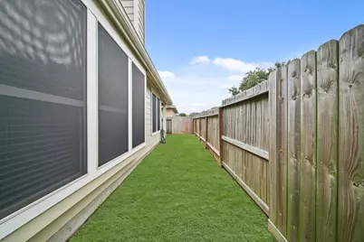 12923 Pecan Shores Drive, Houston, TX 77044 - Photo 41