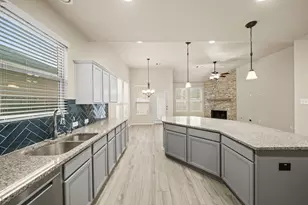 12923 Pecan Shores Dr, Houston, TX 77044 - Photo 13