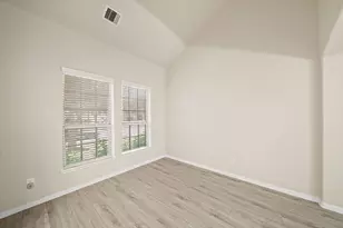 12923 Pecan Shores Dr, Houston, TX 77044 - Photo 5