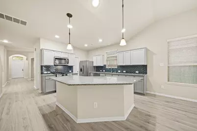 12923 Pecan Shores Drive, Houston, TX 77044 - Photo 11
