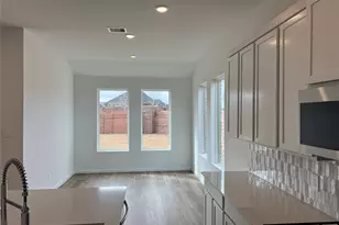 2816 Mackinac Bay Dr, Texas City, TX 77568 - Photo 9