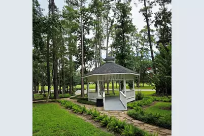 49 Robert E Lee Drive, Conroe, TX 77302 - Photo 5