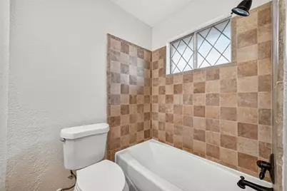 6914 Rockergate Drive, Missouri City, TX 77489 - Photo 33