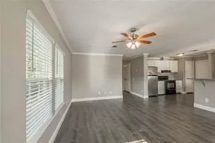 164 Varsity Dr, Huntsville, TX 77340 - Photo 5