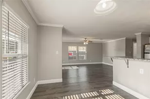 164 Varsity Dr, Huntsville, TX 77340 - Photo 9
