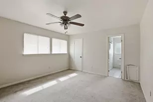 1655 Hawthorne St, Houston, TX 77006 - Photo 27