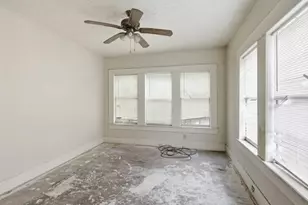 1655 Hawthorne St, Houston, TX 77006 - Photo 11