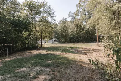 384 Somerset, Livingston, TX 77351 - Photo 5