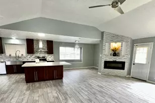 2115 Barrington Pl Dr, Sugar Land, TX 77478 - Photo 5