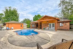 5711 Hummingbird St, Houston, TX 77096 - Photo 5