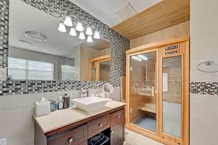 5711 Hummingbird St, Houston, TX 77096 - Photo 17