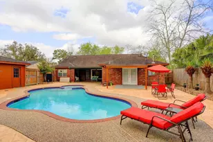 5711 Hummingbird St, Houston, TX 77096 - Photo 3