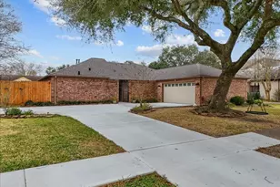 16006 Brookvilla Dr, Houston, TX 77059 - Photo 35