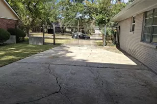 7807 Bellerive Dr Dr, Houston, TX 77036 - Photo 47