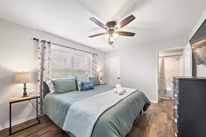 702 S 2nd Street, La Porte, TX 77571 - Photo 9