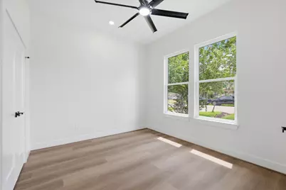 415 S 2nd Street, La Porte, TX 77571 - Photo 3