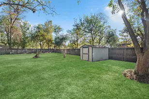 609 Debbie Ln, Alvin, TX 77511 - Photo 23