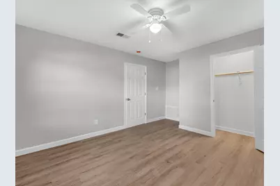 609 Debbie Lane, Alvin, TX 77511 - Photo 15