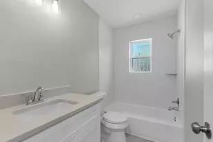 609 Debbie Ln, Alvin, TX 77511 - Photo 19