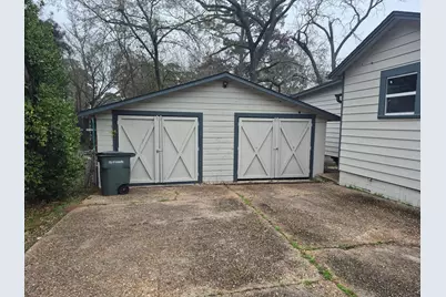 1017 Hazel Avenue, Huntsville, TX 77320 - Photo 3