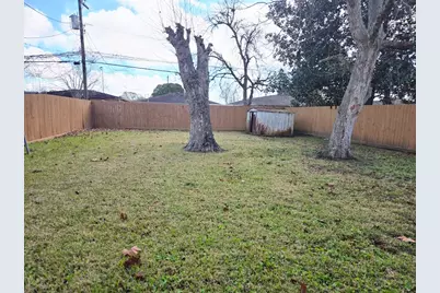 106 N Texas Street, Texas City, TX 77591 - Photo 1