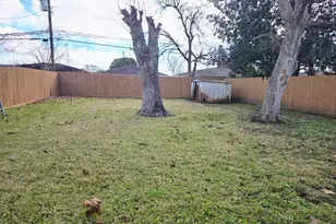 106 N Texas St, Texas City, TX 77591 - Photo 1