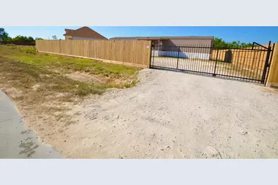 25 Road 5608, Cleveland, TX 77327 - Photo 1