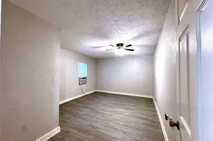1813 Hatwell St, Houston, TX 77023 - Photo 3
