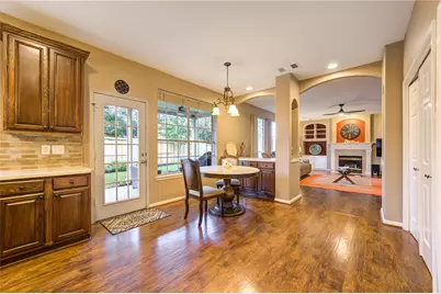 3211 Hickory Grove Lane, Pearland, TX 77584 - Photo 9