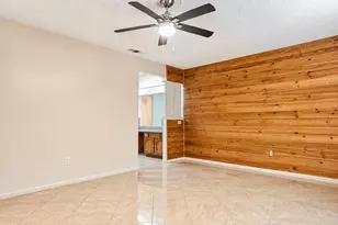 13914 Bonnington Dr, Houston, TX 77034 - Photo 11