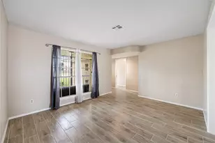 70 Annette Ln, Houston, TX 77076 - Photo 5