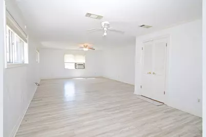 2801 Avenue I, Bay City, TX 77414 - Photo 37