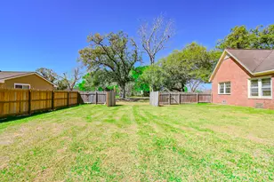 2801 Avenue I, Bay City, TX 77414 - Photo 3