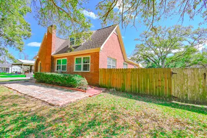 2801 Avenue I, Bay City, TX 77414 - Photo 9