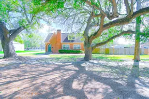 2801 Avenue I, Bay City, TX 77414 - Photo 5