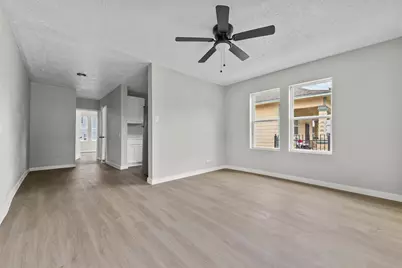 7425 Avenue E, Houston, TX 77011 - Photo 9