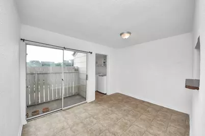 8100 Creekbend Drive #104, Houston, TX 77071 - Photo 7