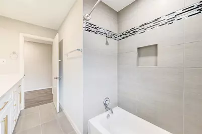 6026 Clarewood Drive, Houston, TX 77081 - Photo 17