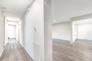 6026 Clarewood Dr, Houston, TX 77081 - Photo 15