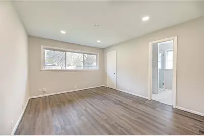 6026 Clarewood Drive, Houston, TX 77081 - Photo 9