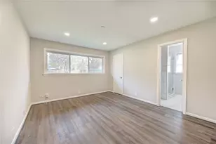 6026 Clarewood Dr, Houston, TX 77081 - Photo 9