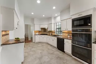 70 Amberglow Ct, The Woodlands, TX 77381 - Photo 19